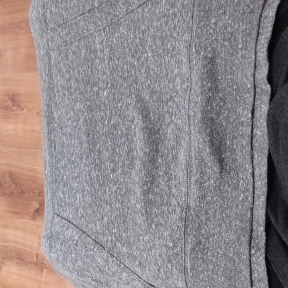 Men's lightweight hoodie with front pouch - Picture 7 of 10